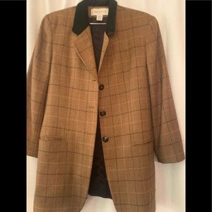 Nice light overcoat